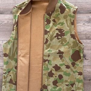 Taylor Stitch Tan Vest with Camo Lining - Arid Camo